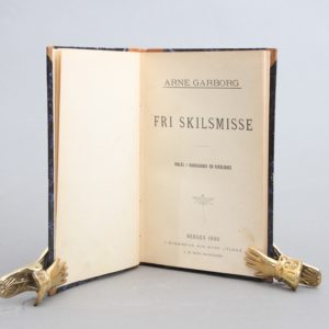 Fri skilsmisse. Indlæg i diskussionen om kjærlighed.