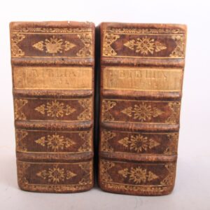 Biblia, Paa Danske, Det er, Den gantske hellige scriftis Bøgger igen(n)em seete med flid effter den Ebræeske oc Grækiske texte etc. det negste muelige vaar, Oc effter som de paa andre atskillige Tungemaal vaare best vdsatte. Effter vor allernaadigste Herris R. Christian IIII. Christelig Befalning. 2 bind.